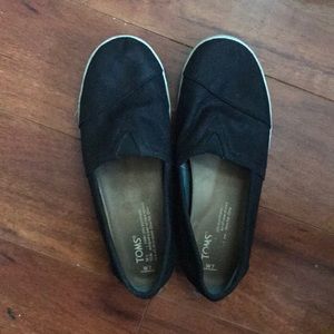 Toms with cushion sole